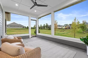 2657 Scenic Point Dr SW, Rochester, MN 55902 - Photo 27