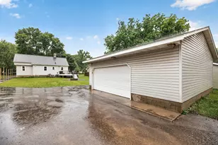 413 3rd Ave E, Shakopee, MN 55379 - Photo 25