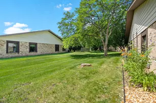 1221 Archer Ln N, Plymouth, MN 55447 - Photo 21