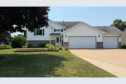 605 E South Street, Belle Plaine, MN 56011 - Photo 1