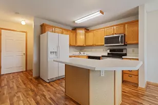 2440 Oakridge Cir, Hudson, WI 54016 - Photo 5