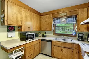806 Myrtle St, Hudson, WI 54016 - Photo 5