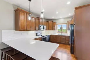 605 E 2nd Ave, Beaver Creek, MN 56116 - Photo 3