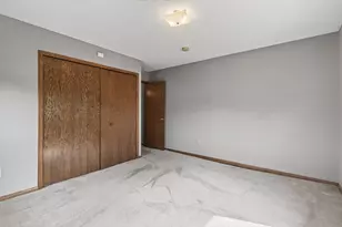 8500 S Maplebrook Cir, Brooklyn Park, MN 55445 - Photo 19