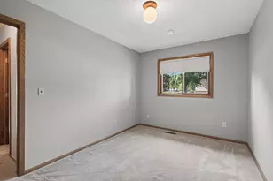 8500 S Maplebrook Cir, Brooklyn Park, MN 55445 - Photo 25