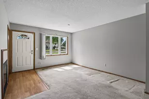 8500 S Maplebrook Cir, Brooklyn Park, MN 55445 - Photo 7