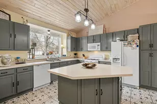 13761 Dorothy Dr, Rogers, MN 55374 - Photo 5
