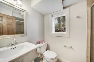 6912 Paiute Dr, Edina, MN 55439 - Photo 33