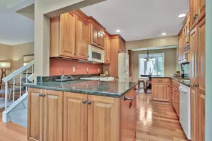 8264 Kingslee Rd, Bloomington, MN 55438 - Photo 9