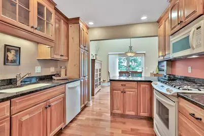8264 Kingslee Road, Bloomington, MN 55438 - Photo 5