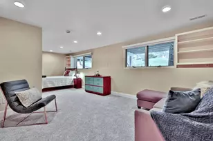 8264 Kingslee Rd, Bloomington, MN 55438 - Photo 33