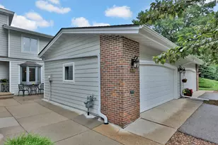 8264 Kingslee Rd, Bloomington, MN 55438 - Photo 1
