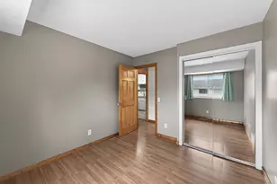 12206 Oak Leaf Cir, Burnsville, MN 55337 - Photo 11