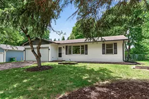 1405 Carriage Hills Dr S, Cambridge, MN 55008 - Photo 1
