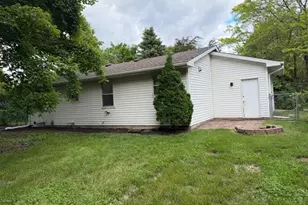 1405 Carriage Hills Dr S, Cambridge, MN 55008 - Photo 7