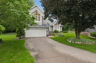 3090 St Albans Hollow Cir, Minnetonka, MN 55305 - Photo 3