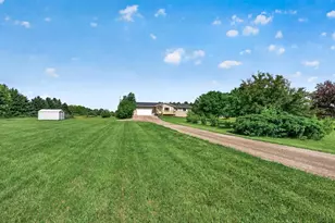 33545 Oriole Ave, Lindstrom, MN 55045 - Photo 3