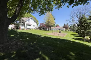 803 S Pine St, Caledonia, MN 55921 - Photo 13