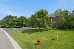 10196 Stony Creek Dr, Woodbury, MN 55129 - Photo 5