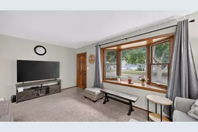 915 16 1/4 Street SE, Rochester, MN 55904 - Photo 3