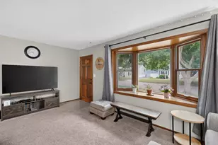 915 16 1/4 Street SE, Rochester, MN 55904 - Photo 3