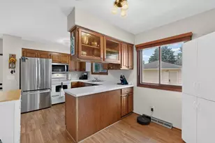 915 16 1/4 Street SE, Rochester, MN 55904 - Photo 9