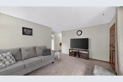 915 16 1/4 Street SE, Rochester, MN 55904 - Photo 5