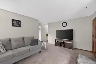 915 16 1/4 Street SE, Rochester, MN 55904 - Photo 5
