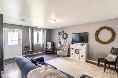 209 3rd Street NE, Milaca, MN 56353 - Photo 5