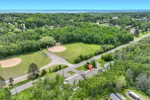 915 N Basswood Ave, Duluth, MN 55811 - Photo 27