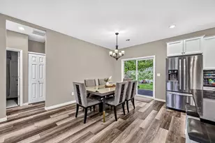 915 N Basswood Ave, Duluth, MN 55811 - Photo 5