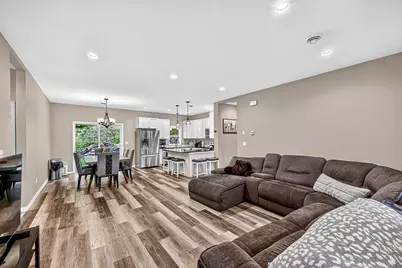 915 N Basswood Avenue, Duluth, MN 55811 - Photo 9