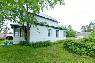 301 N 10th St, Cameron, WI 54822 - Photo 3