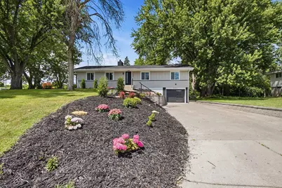 7840 Harold Avenue, Golden Valley, MN 55427 - Photo 5