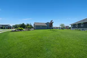 814 Curt Felt Dr, Alexandria, MN 56308 - Photo 41