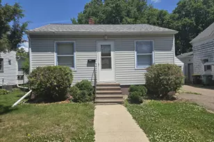 401 Willow St, Fairmont, MN 56031 - Photo 1