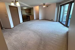 808 Lake Chapeau Dr, Albert Lea, MN 56007 - Photo 9
