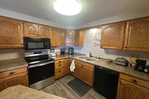 808 Lake Chapeau Dr, Albert Lea, MN 56007 - Photo 11