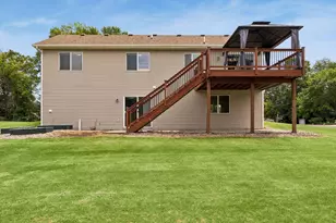 2431 Big Oak Ln, Mayer, MN 55360 - Photo 37