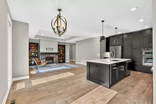 2230 Bentz Ct, Chanhassen, MN 55317 - Photo 9