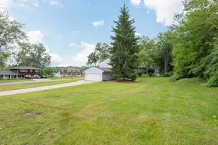 8108 Ensign Curve, Bloomington, MN 55438 - Photo 27
