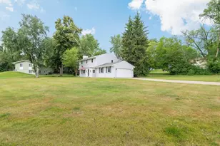 8108 Ensign Curve, Bloomington, MN 55438 - Photo 33