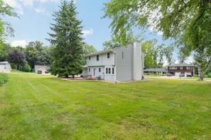 8108 Ensign Curve, Bloomington, MN 55438 - Photo 29