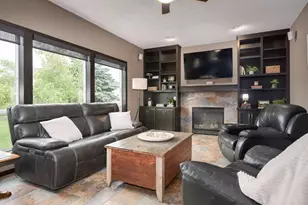 2027 Chester St, Shakopee, MN 55379 - Photo 11