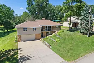 11040 N Shore Rd, Waconia, MN 55387 - Photo 13
