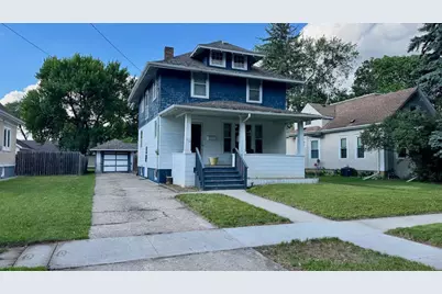 112 7th Avenue S, Moorhead, MN 56560 - Photo 1
