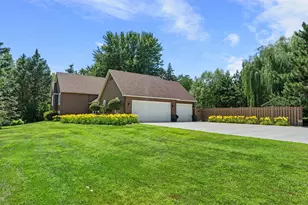 9040 E Sunrise Cir, Eden Prairie, MN 55347 - Photo 67