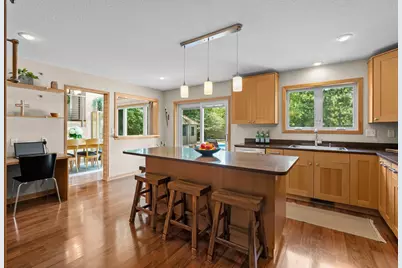 9040 E Sunrise Circle, Eden Prairie, MN 55347 - Photo 15