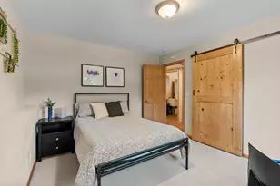 9040 E Sunrise Cir, Eden Prairie, MN 55347 - Photo 37