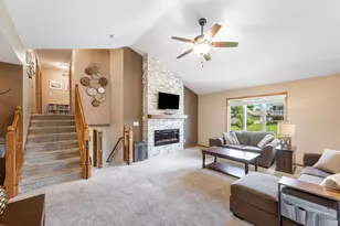 109 La Costa Ln, Mankato, MN 56001 - Photo 3
